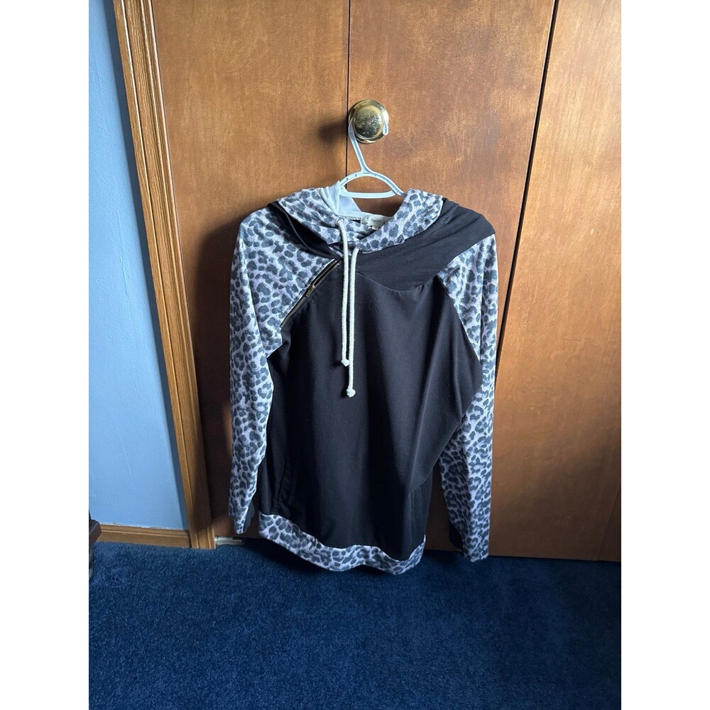 Vanilla Bay women’s hooded sweatshirt